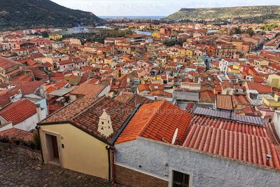 Una panoramica di Bosa (foto S.Novellu)