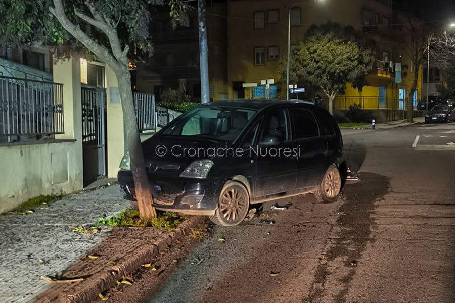 Nuoro. Si schianta su un’auto e fugge: beccato dalle telecamere di video sorveglianza