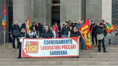 Sit-in dei precari dell'USB (foto E.Rubiu)