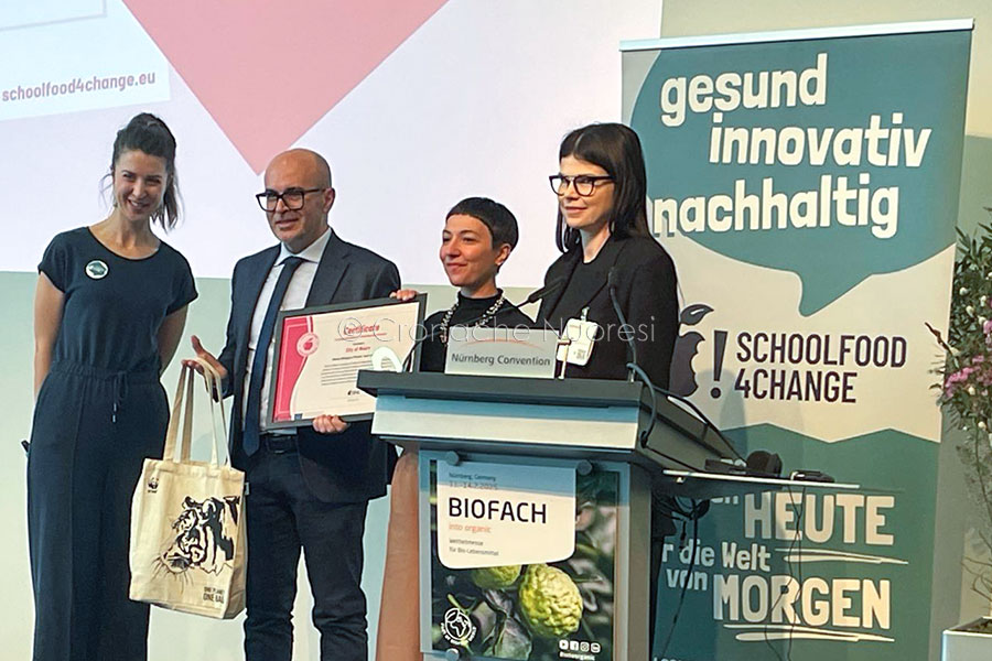 Eccellenze nella ristorazione scolastica sostenibile: Nuoro premiata al BIOFACH 2025