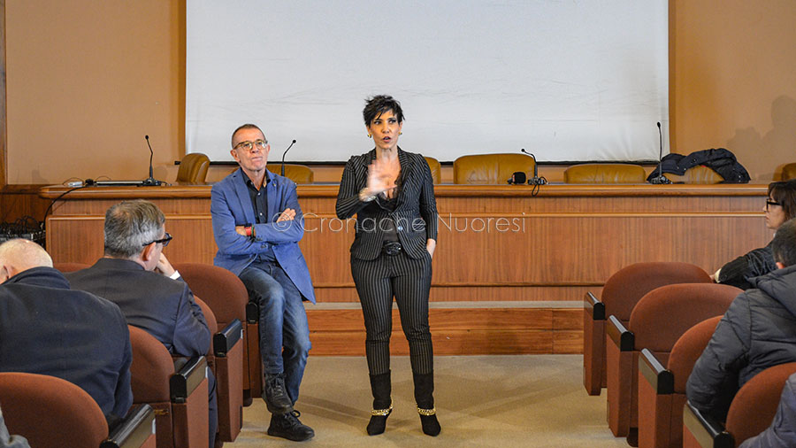 Precariato e speranze: oggi un’incontro acceso tra le OSS di Nuoro e l’assessore Manca