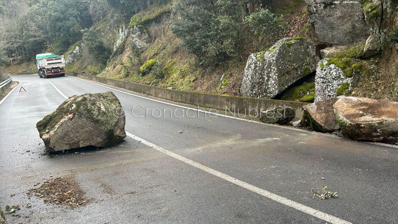  Frana sulla Provinciale 7:  massima prudenza verso Fonni