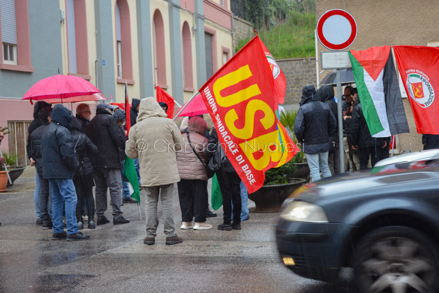 Nuoro grida “No alla guerra”: sit-in contro il riarmo