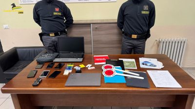 Parte del materiale sequestrato a Nuoro