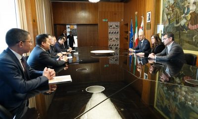 Todde incontra delegazione cinese.