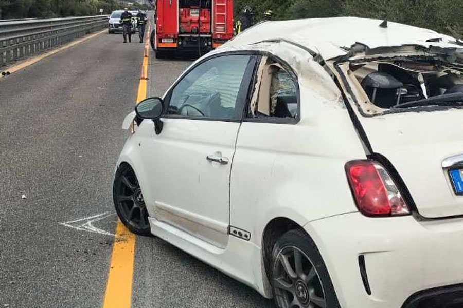 Nuoro. Fiat 500 Abarth si schianta sulla 131 DCN: tre feriti, uno grave