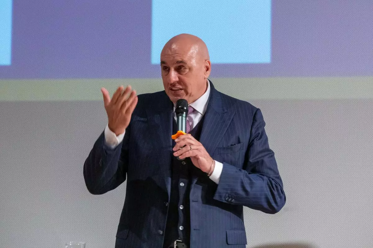 Crosetto “Per reagire ai dazi all’Europa serve crescita mercato interno”