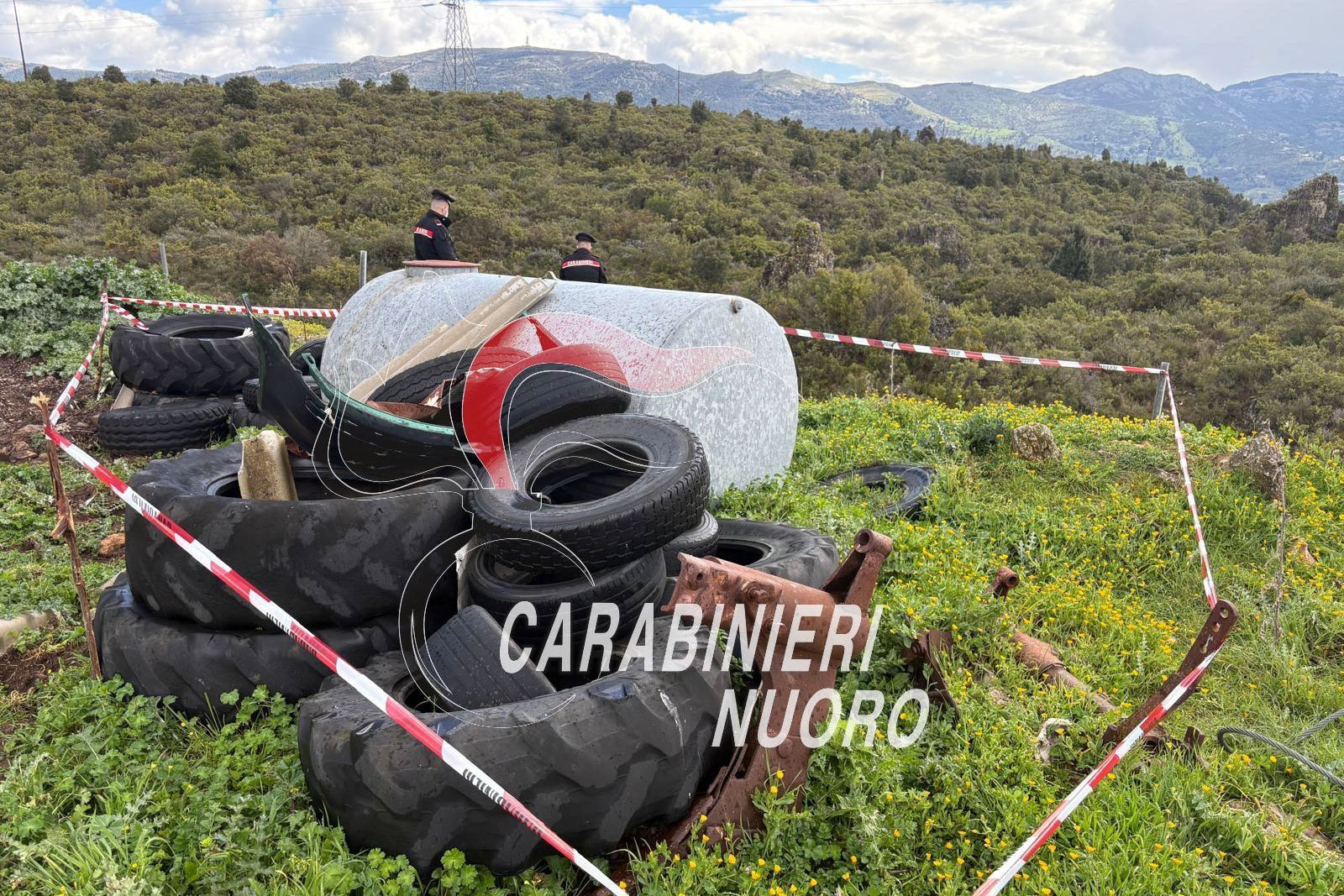 Ambiente.  Due discariche abusive scoperte dai carabinieri: quattro persone denunciate