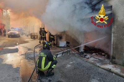 I Vigili del fuoco sul luogo dell'incendio