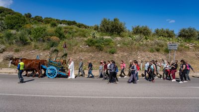Il pellegrinaggio del Cristo da Orosei a Galtelli' (foto S. Novellu)