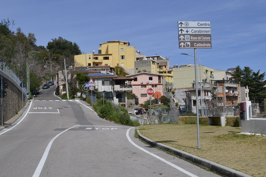 Monte Jaca nel caos viario: petizioni ignorate e attesa infinita per una soluzione