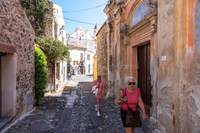 Orosei, turisti (foto S.Novellu)