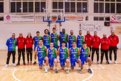 Sirbones con la maglia dedicata alla citta' di Nuoro (foto A.Lai)