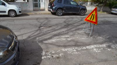 Strisce pedonali consunte (foto Nieddu)