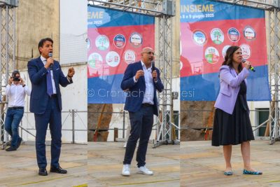 Conte e Fenu in piazza Satta (foto Nieddu)