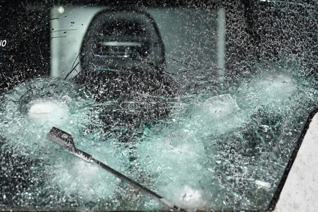 Il portavalori crivellato di colpi