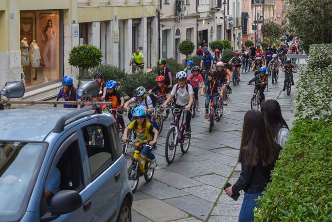Nuoro, pedalata di Primavera (foto Nieddu)
