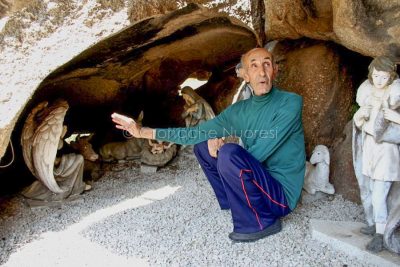 Orotelli, Nicola Porcu e il suo presepe (foto Gianni Marongiu)
