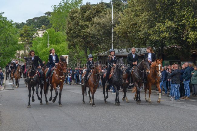 Rientro dei cavalieri da San Francesco di Lula (foto Nieddu)