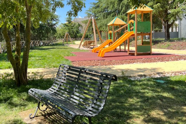 Uno scorcio del parco di via Olbia