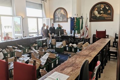Commissione elettorale al lavoro (foto S. Novellu)