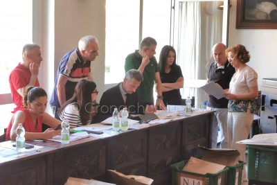Commissione elettorale al lavoro (foto S. Novellu)