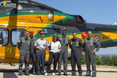 Il prefetto Nigro con la Guardia di Finanza