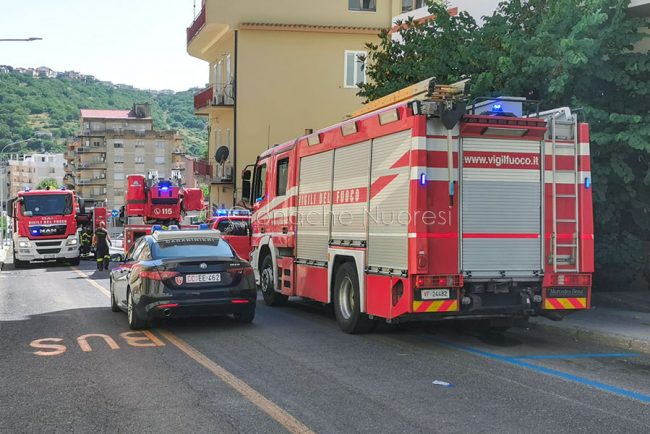 Vigili del fuoco e Municipale in via Convento (foto S.Novellu)