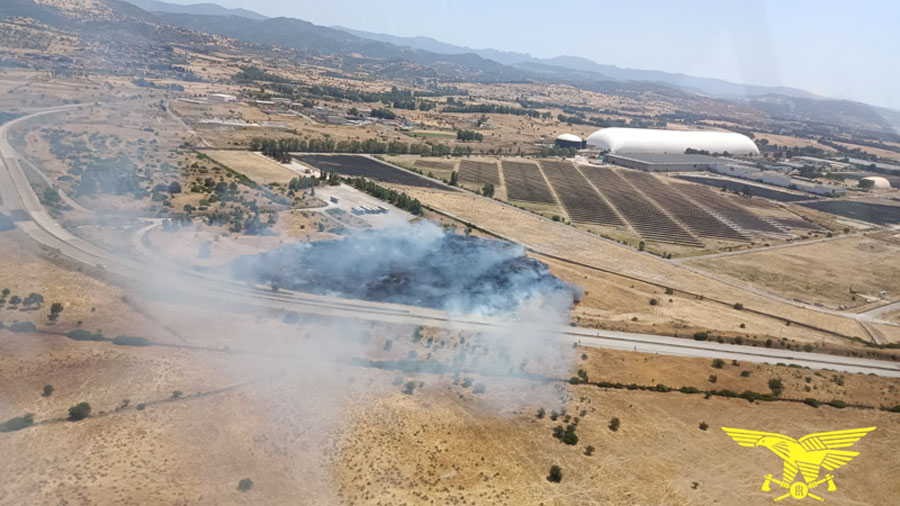 Allarme Incendio nella piana di Ottana: vasto dispiegamento di forze per contenere le fiamme