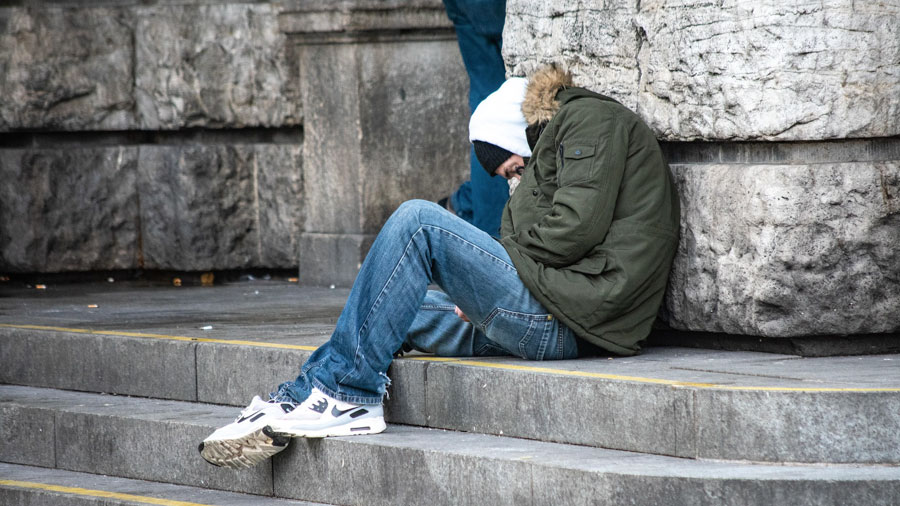 Lotta alla povertà estrema: in Sardegna 1,2 milioni di euro per i senza fissa dimora (ecco tutti i provvedimenti)