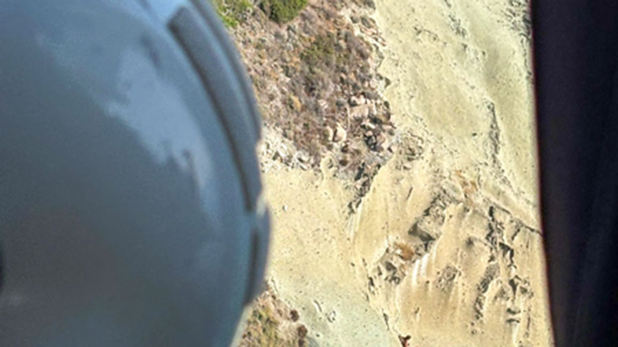 Momenti di tensione a Bosa.  Scivola dalla scogliera: salva per miracolo