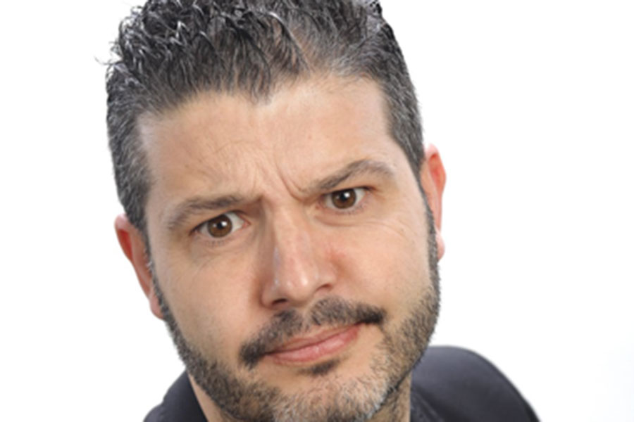 Barbariciridicoli. La dirompente comicità di Nicola Cancedda arriva a Semestene