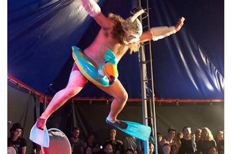 I Barbariciridicoli  portano la Spagna a Ottana con lo spettacolo “El payaso y la flamenca”