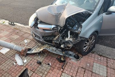 La Opel dopo l'incidente