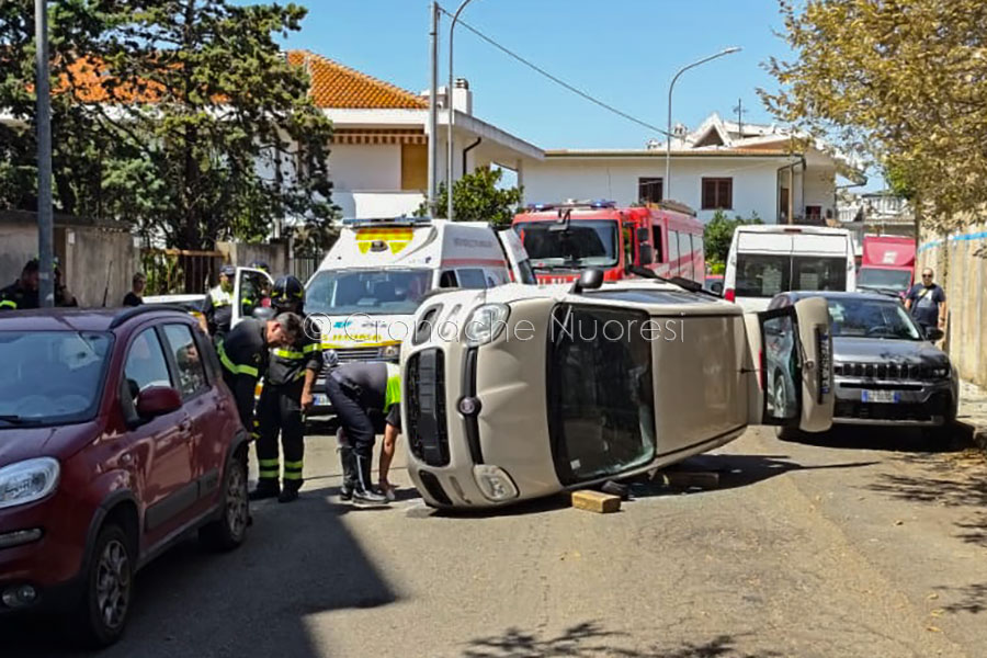 Nuoro. 85enne perde il controllo dell’auto, ne tampona un’altra e si ribalta