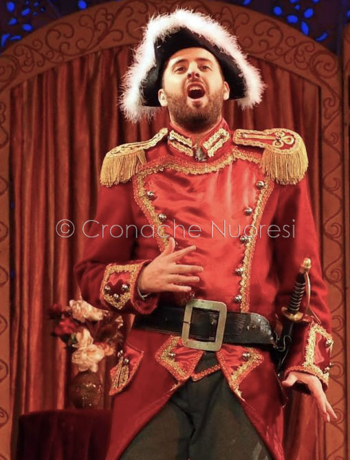 MArco Puggioni in abiti di scena