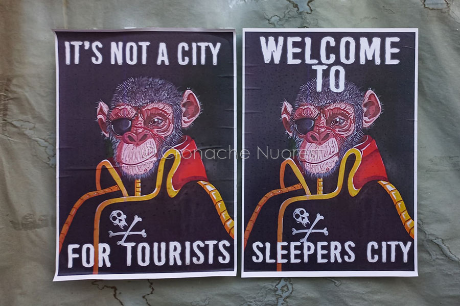 “Nuoro città dormiente”: il mistero dei manifesti in vista del Redentore