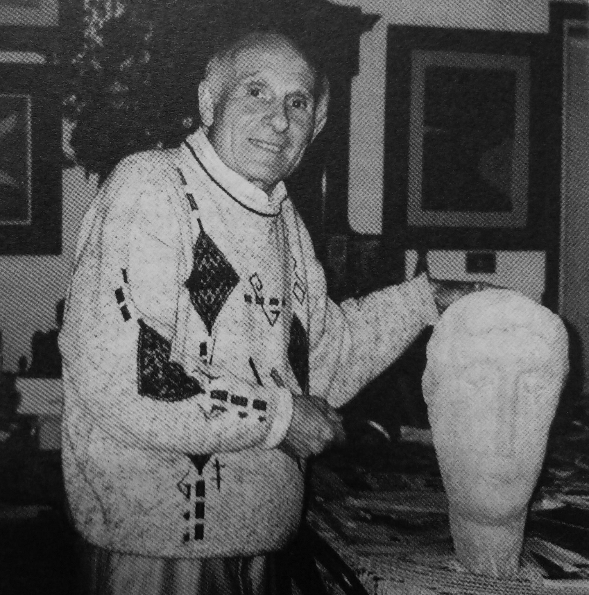 Pepi con una delle false teste di Modigliani