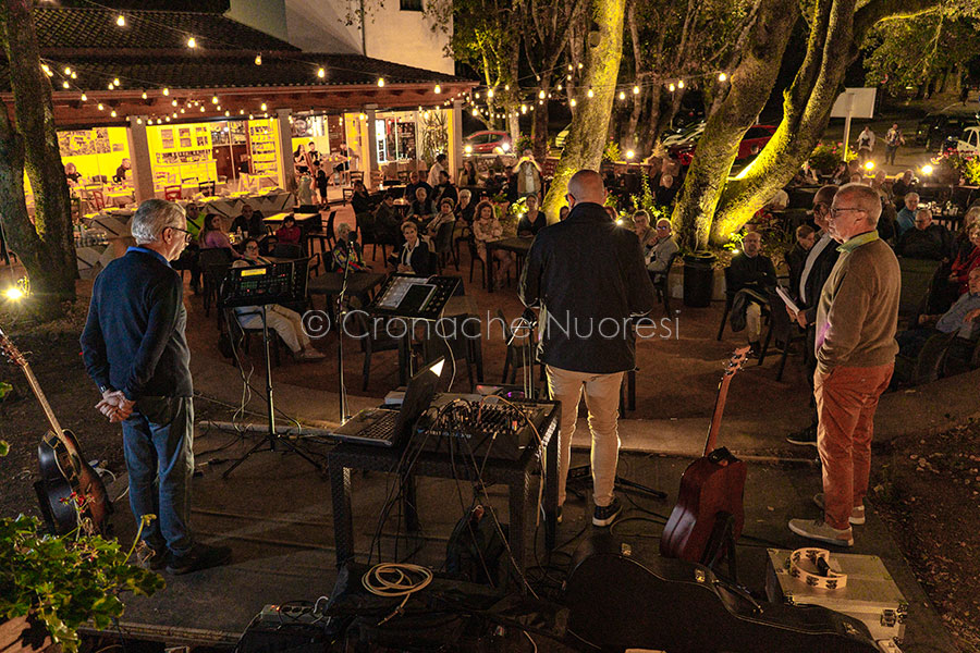 Il Comitato “Monte Ortobene Ultima Spiaggia” ha brindato ai 15 anni di passione e tutela