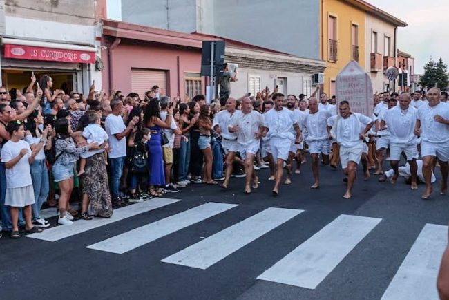 Cabras, Corsa degli scalzi