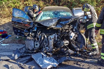 La Peugeot coinvolta nel frontale a Nuoro