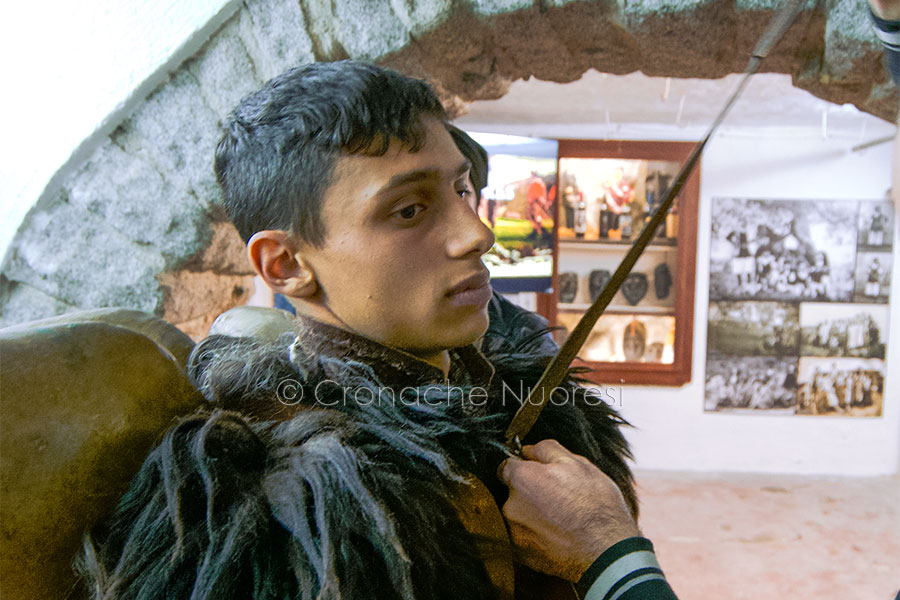 Mamoiada, un paese in lutto, ai giovani: “Restate aggrappati alla vita e difendetela sempre” – VIDEO