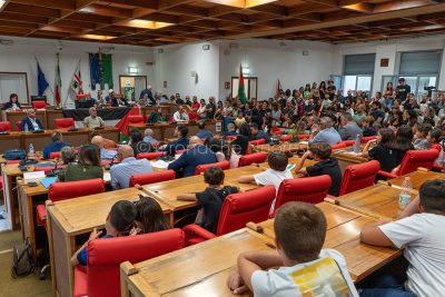 Nuoro, bambini al consiglio comunale pro Palestina (foto S.Novellu)
