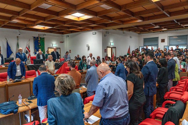 Un minuto di silenzio per la morte di Alessandra Cottu (foto S.Novellu)