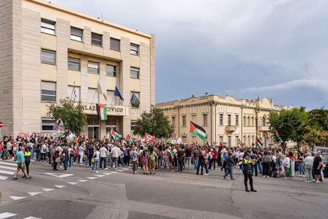 Nuoro, sit-in pro Palestina (foto S.Novellu)