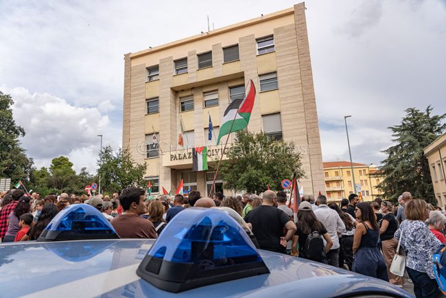 Nuoro, sit-in pro Palestina (foto S.Novellu)