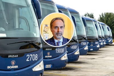 Autobus ARST e il diirettore Carlo Poledrini