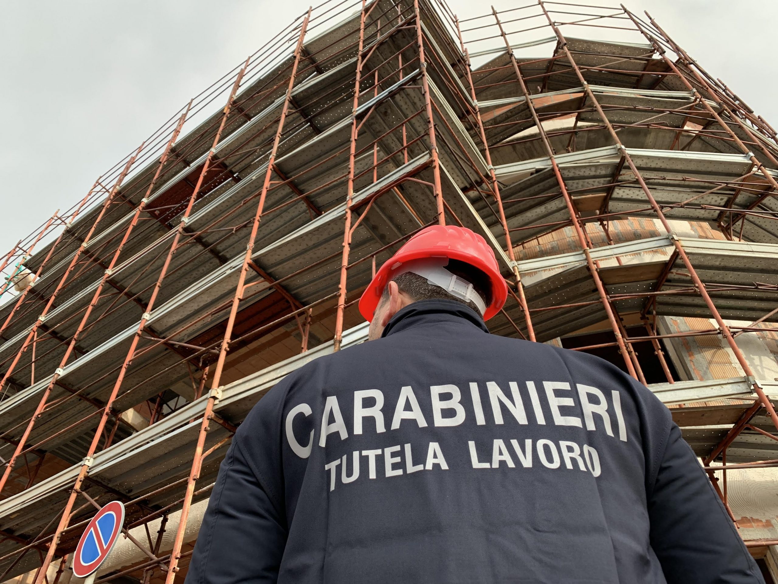 Nuorese. Pugno duro contro irregolarità nel lavoro: azienda sospesa, multe per oltre 56mila euro