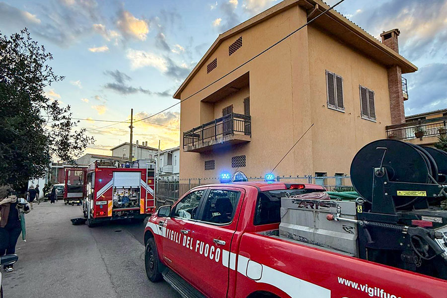 Scontro in centro abitato tra una Panda e un’Audi: ferita una donna