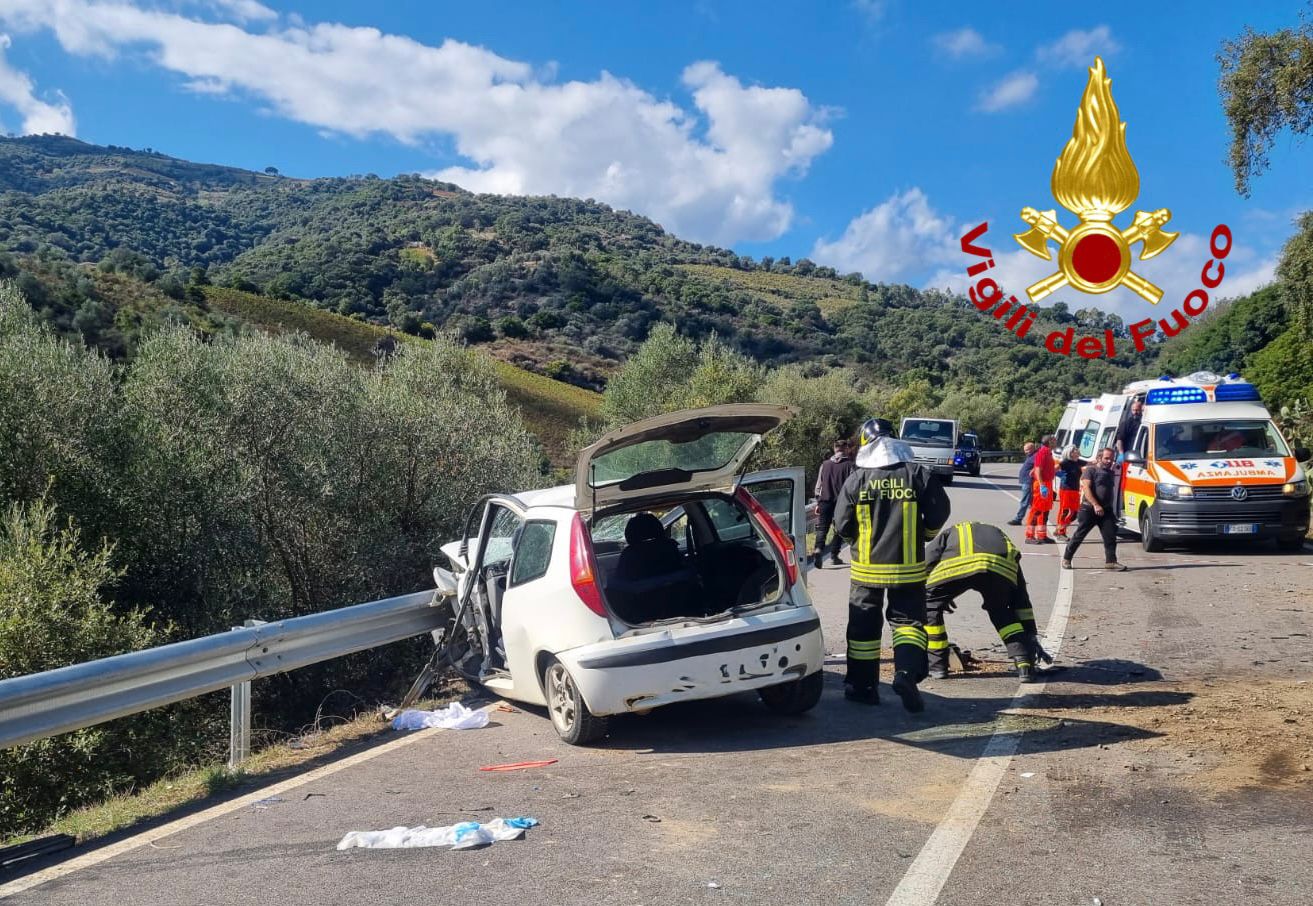 Scontro tra due auto: 3 feriti gravi e illesa bimba di 9 mesi
